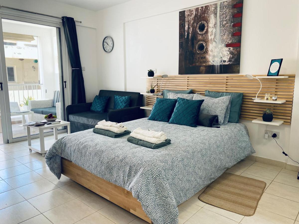 Ev Zin:Cozy, Newly Rennovated, Studio, Swimming Pool B102 Paphos Kültér fotó