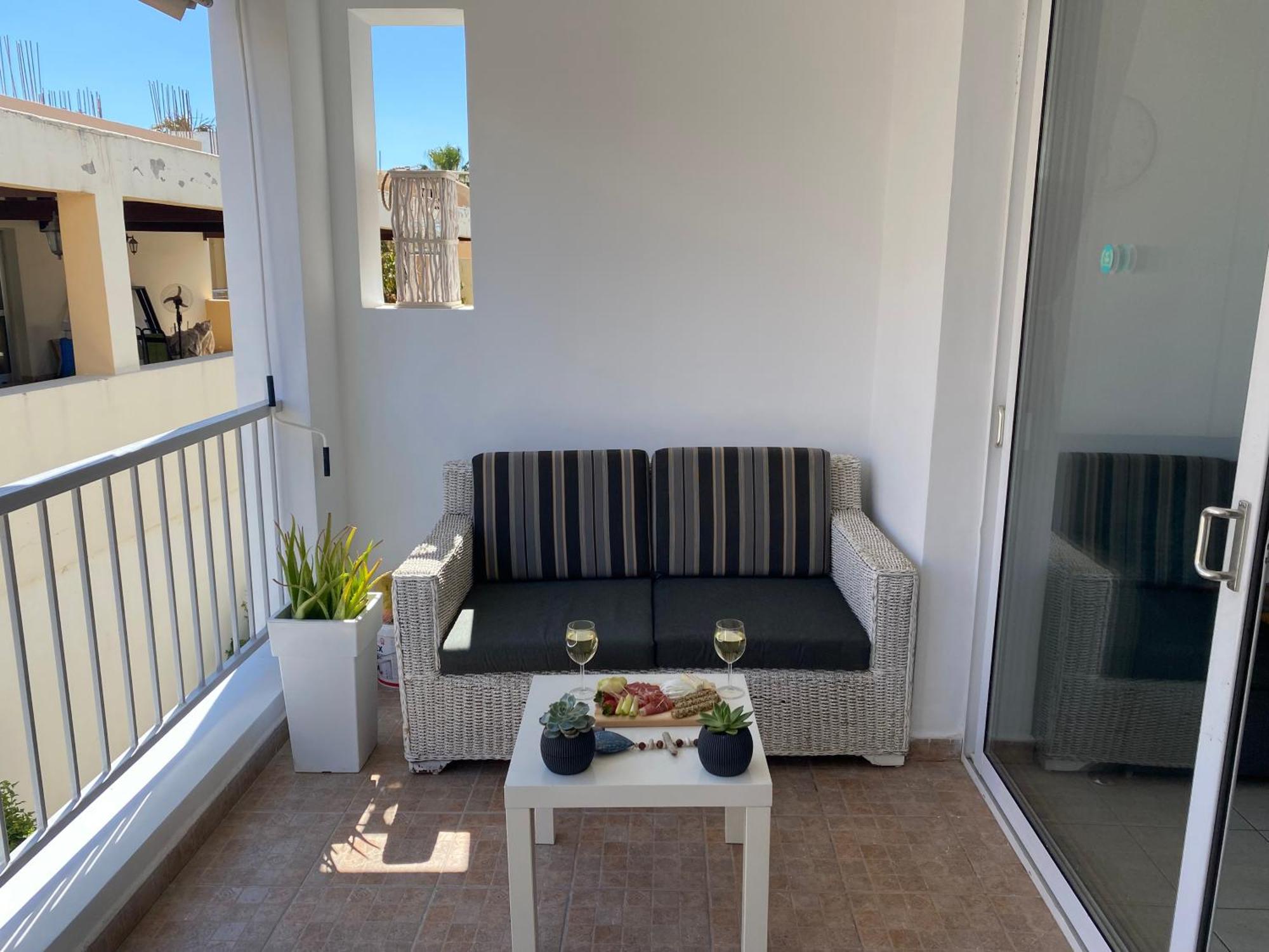 Ev Zin:Cozy, Newly Rennovated, Studio, Swimming Pool B102 Paphos Kültér fotó